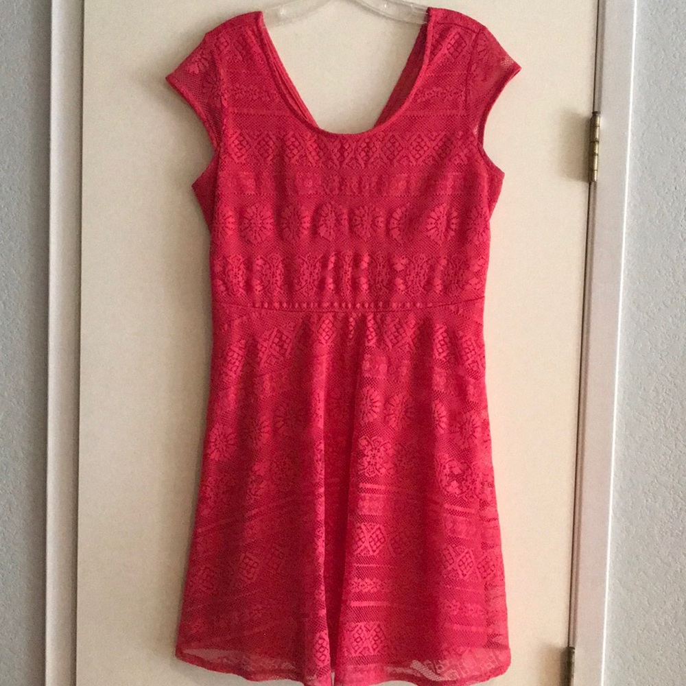Keyhole open back dress